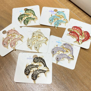 YP1002 ASST Dolphins Rhinestones Pin Brooches (12pcs)