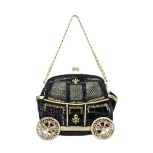 T16 BK Carriage Novelty Chain Fashion Handbag